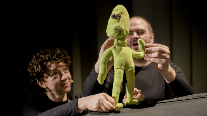 MDH: Puppets Do A Movie