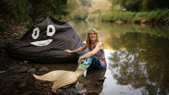 The Mermaid, The Otter & The Big Poo